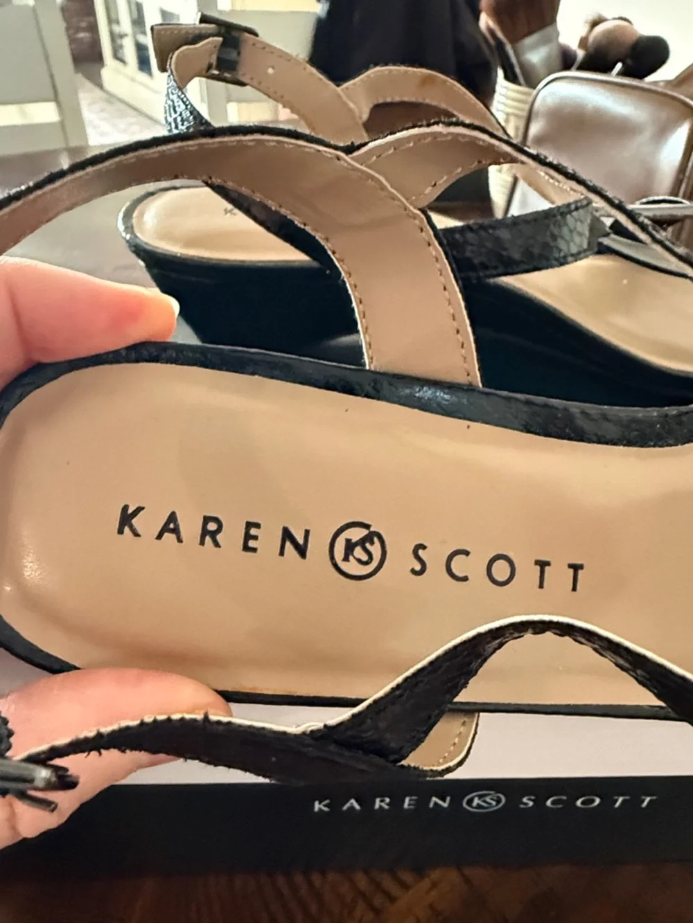 Karen Scott Black T-Strap Sandals